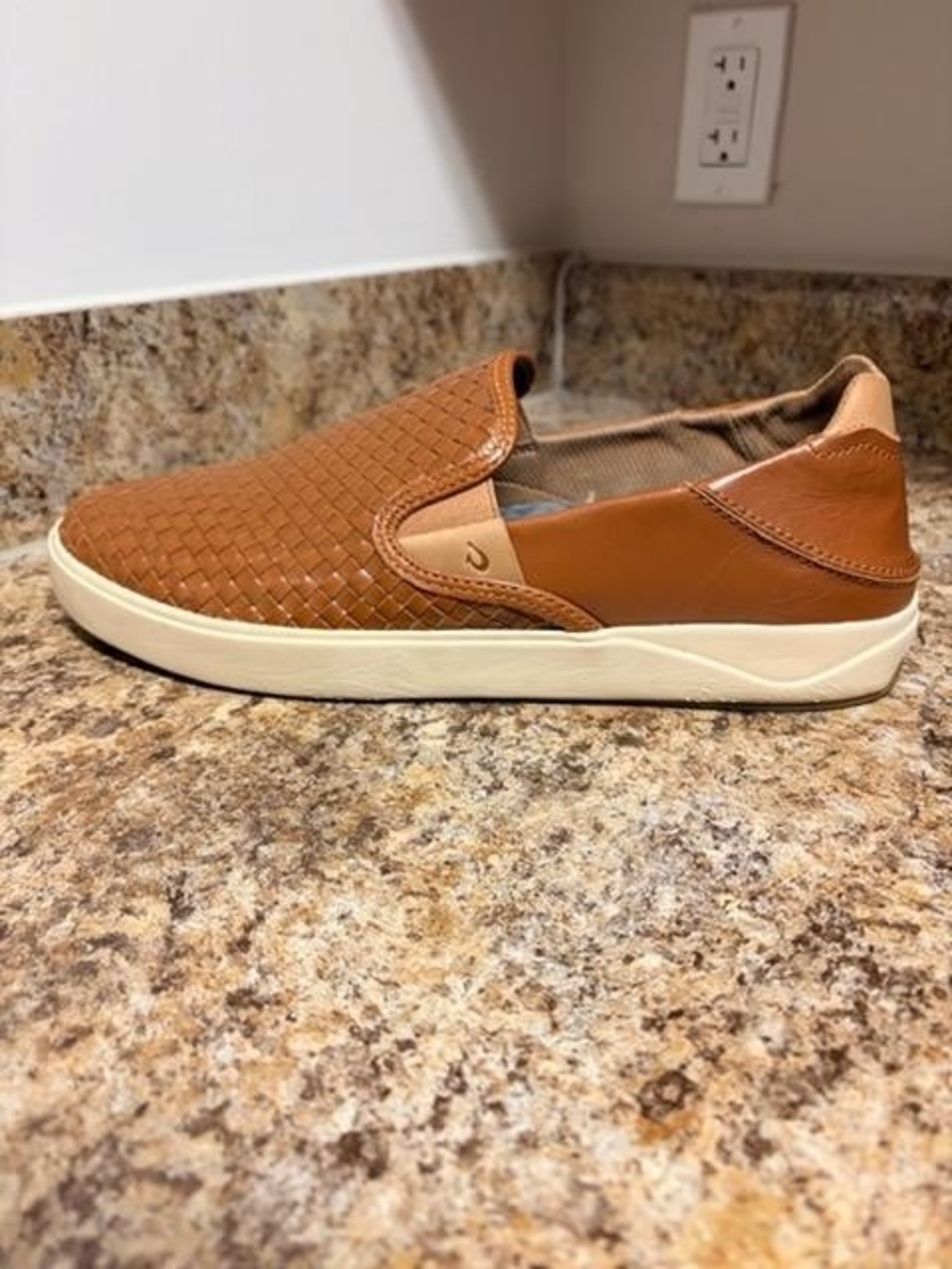Men's OluKai Lae‘ahi Lauhala Leather Loafers